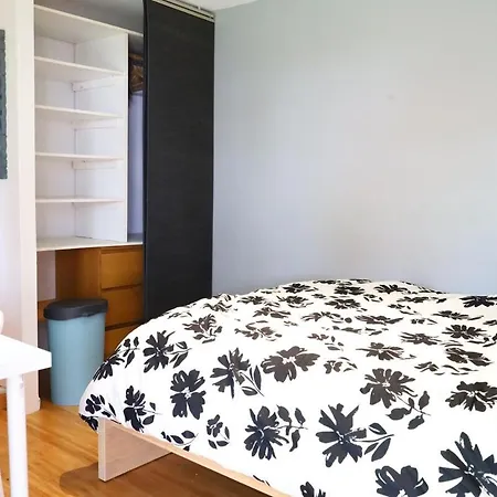 J Holiday home Villeneuve-le-Roi